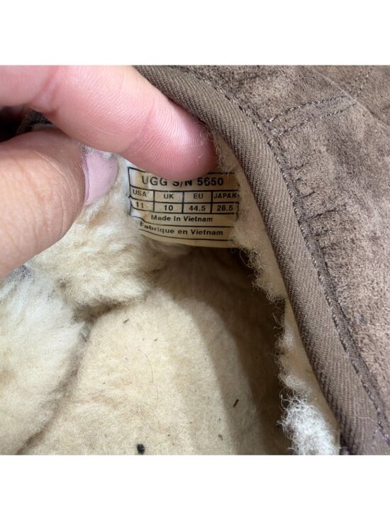 UGG Australia Scuff Romeo II Men\'s Size 11 Slippers Brown Suede Sheepskin 5650